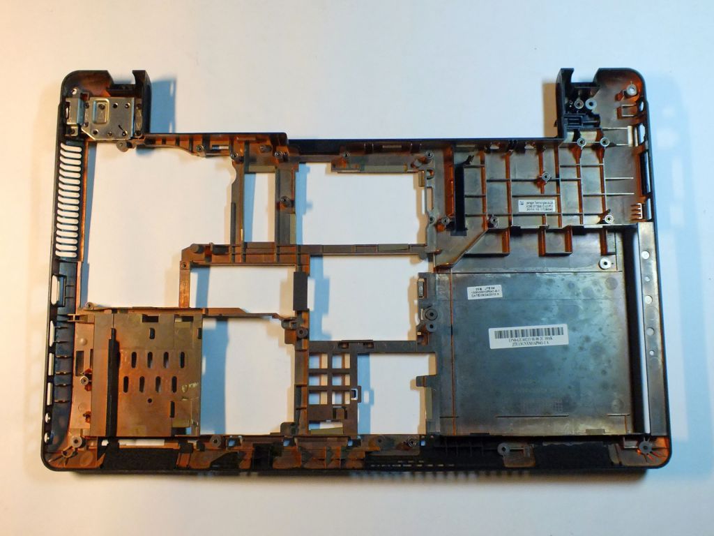Нижняя  часть ,   основание   ноутбука  ASUS  X52N - фото фото фото 0