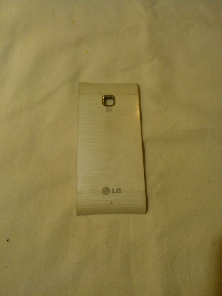 ЗАДНЯЯ КРЫШКА НА ТЕЛЕФОН LG GT540, Б/У! - фото фото фото 0