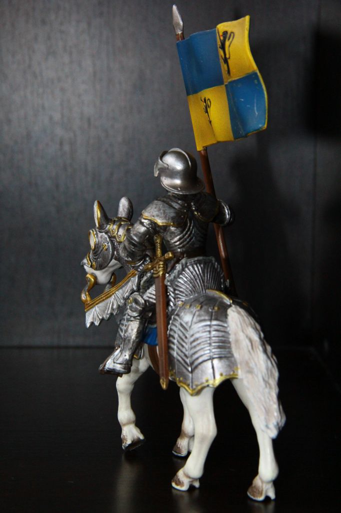 рыцарь с флагом на коне SCHLEICH 90-100мм ФРГ - фото фото фото 3