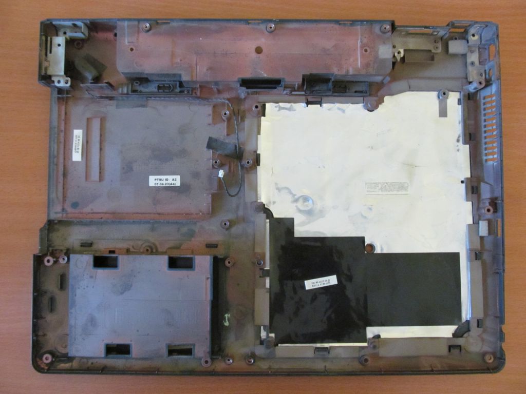 Корпус от ноутбука Fujitsu siemens amilo Li 1705 низ - фото фото фото 1
