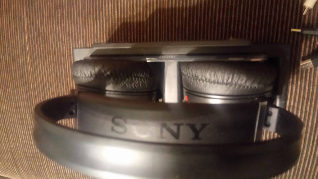 БЕСПРОВОДНЫЕ НАУШНИКИ Sony MDR-RF4000K  1099 ГРИВЕН - фото фото фото 11