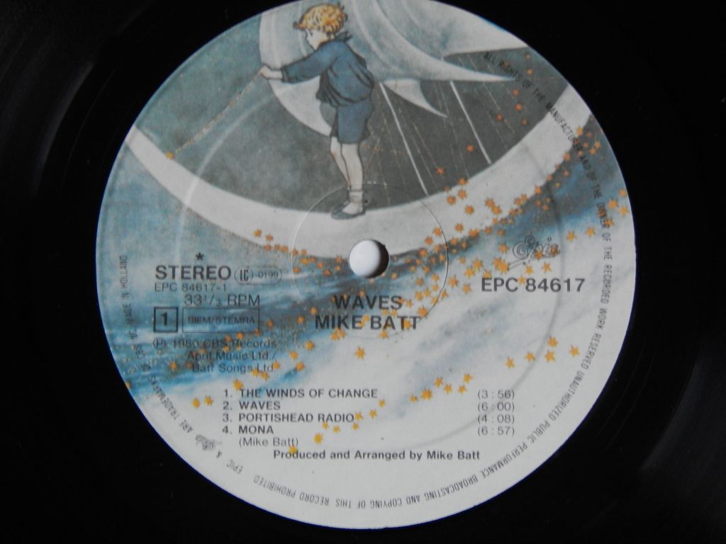 Mike Batt ‎– Waves   (Epic ‎– EPC 32590, Holland) EX+/NM- - фото фото фото 3