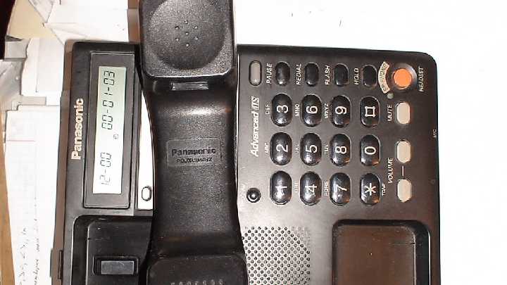 Проводной телефон Panasonic KX-TS2365RUВ чёрный - фото фото фото 3