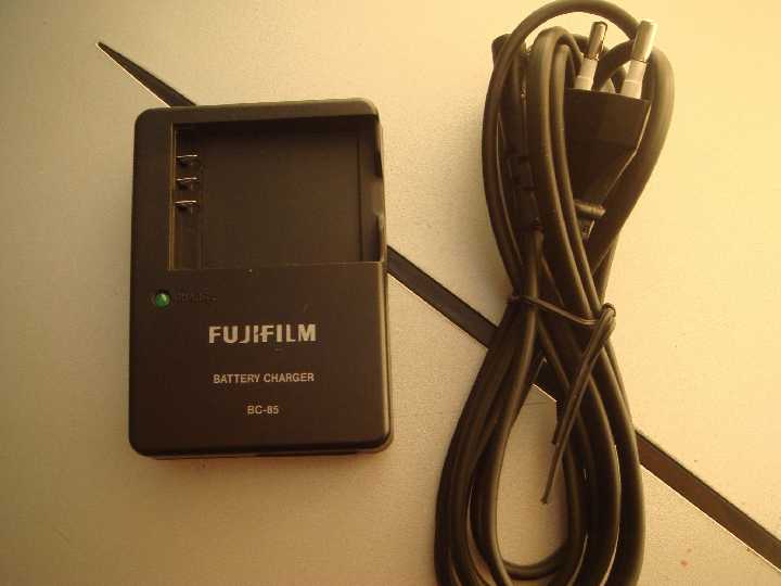 Зарядное устройство FUJIFILM BC-85 для NP-85. - фото фото фото 1