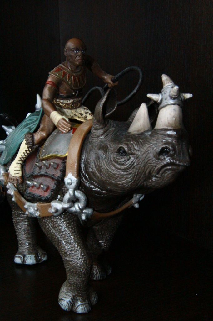 боевой носорог    ( SCHLEICH ) 1:18 - фото фото фото 3