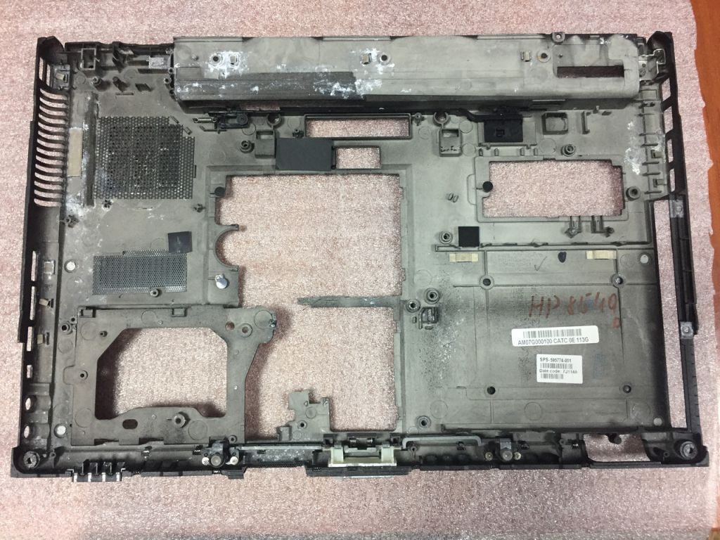 HP 8540p Низ корпуса - фото фото фото 4