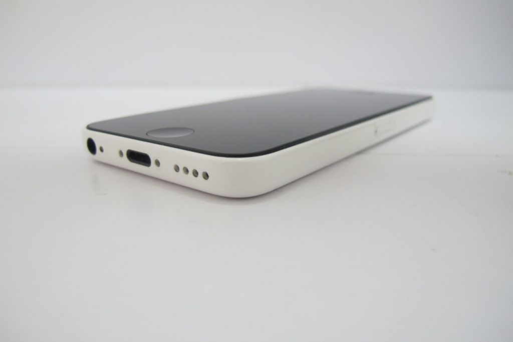Мобильный телефон Apple iPhone 5c 16GB White - фото фото фото 6