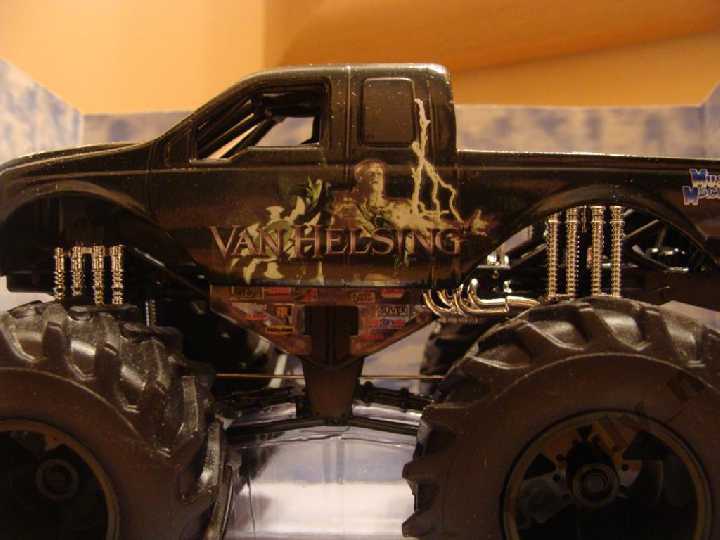 1/43  BiG Foot VAN HELSING - фото фото фото 2