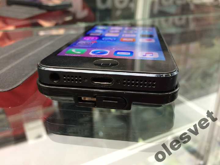 Чехол Power Pack к IPhone 5/5s 2600 mAh 50$ - фото фото фото 4