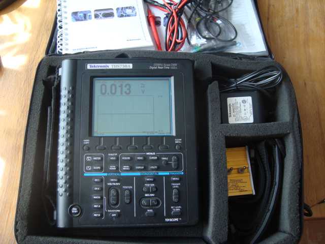 Осциллограф / мультиметр Tektronix THS730A 200 мГц - фото фото фото 0