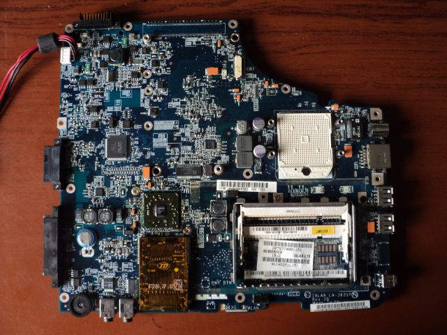 Материнка TOSHIBA Satellite A215. - фото фото фото 1