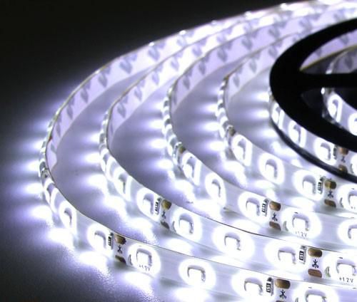 Светодиодная LED лента SMD 2835-60 W белая герметичная IP65 - фото фото фото 1