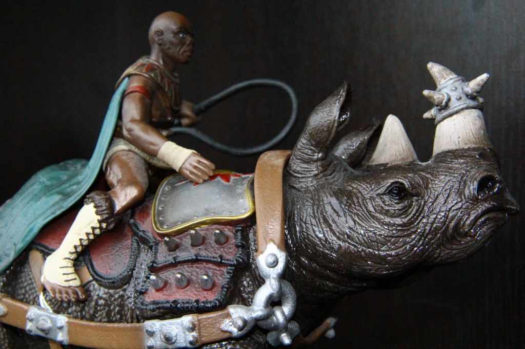 боевой носорог    ( SCHLEICH ) 1:18 - фото фото фото 8