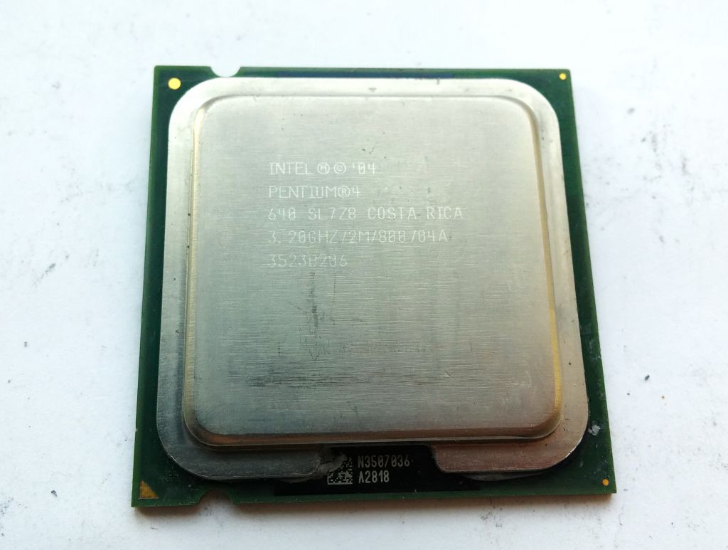 2х ядерный процессор Pentium® 4 HT SL7Z8 3.20GHz/2M/800  LGA775 Вживане - фото фото фото 1