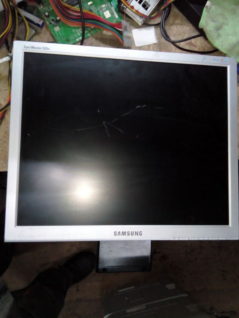 ЖК монитор 19 дюймов Samsung SyncMaster 920N №0712/3 - фото фото фото 0