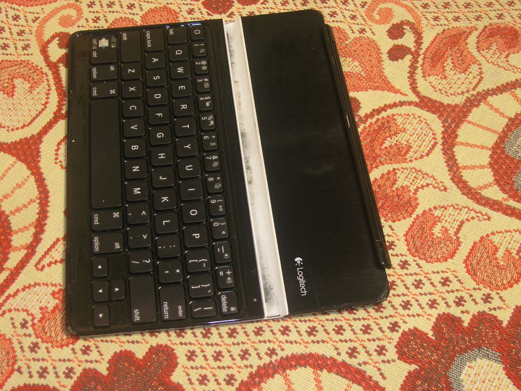 Bluetooth клавиатура Logitech для Ipad и не только - фото фото фото 0