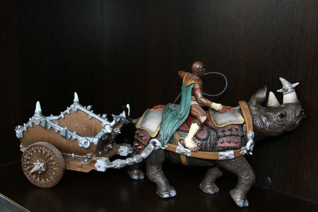 боевой носорог    ( SCHLEICH ) 1:18 - фото фото фото 1