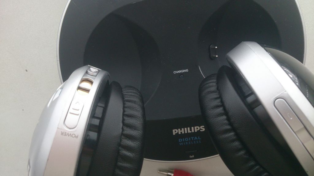 БЕСПРОВОДНЫЕ НАУШНИКИ  PHILIPS SHD8700 DIGITAL  999 ГРН - фото фото фото 4