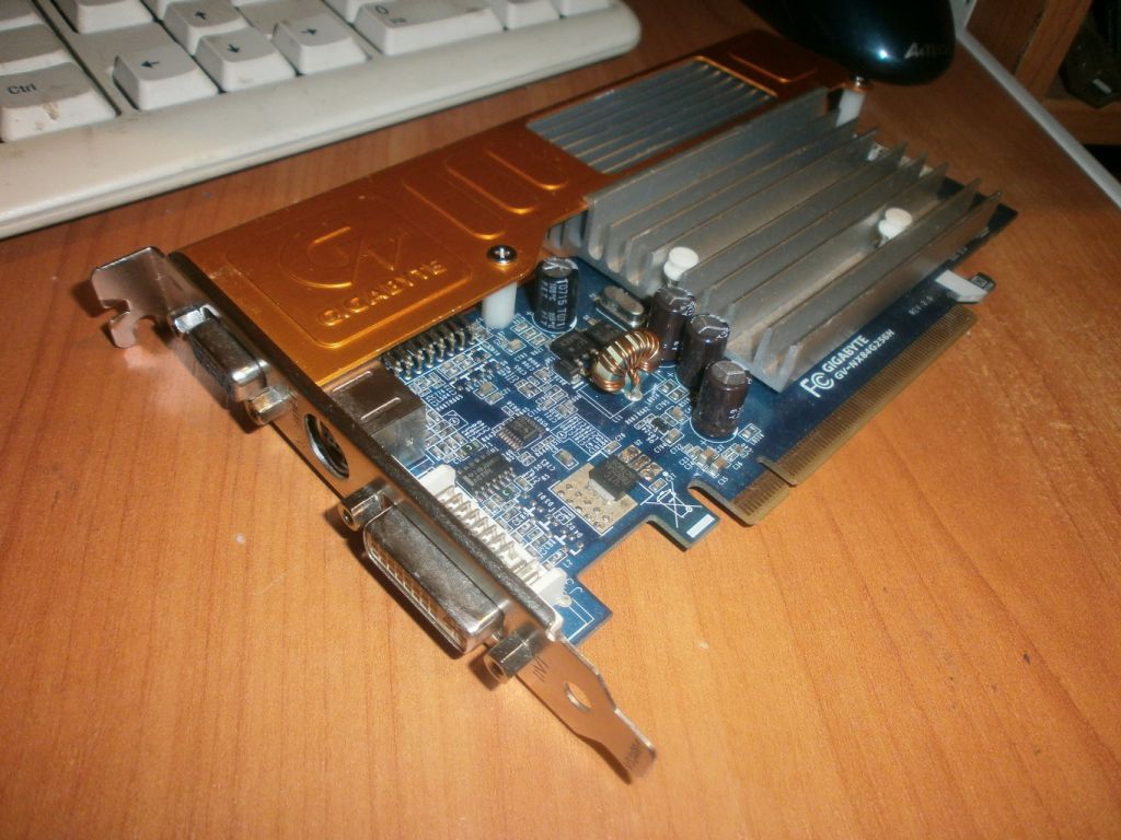 Видеокарта Giabyte PCI-E нет изображения - фото фото фото 2