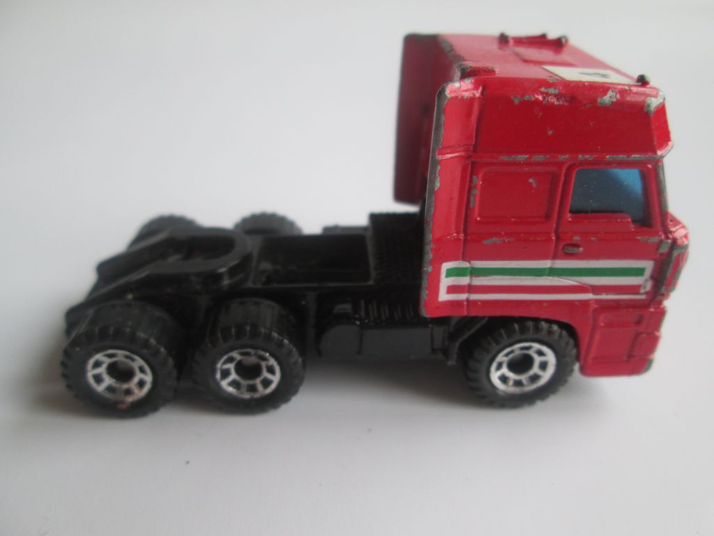 Matchbox DAF 3300 Space Cab - фото фото фото 2