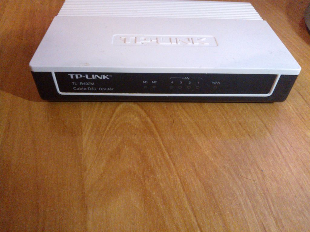 РОУТЕР TP-LINK TL-R402M. Б/У. НЕРАБОЧИЙ! - фото фото фото 2