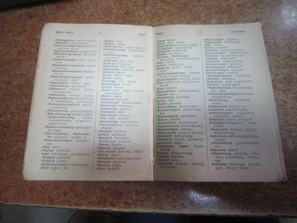 ВЕНГЕРСКО- НЕМЕЦКИЙ, НЕМЕЦКО-ВЕНГЕРСКИЙ СЛОВАРЬ - фото фото фото 7