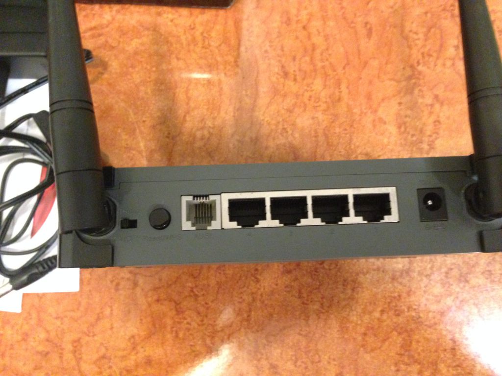 Маршрутизатор Intellinet Wireless 300N 4-Port Router model 524797 anex B - фото фото фото 1