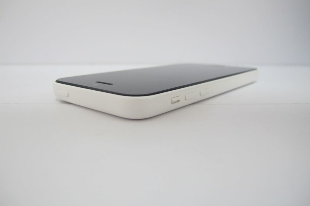 Мобильный телефон Apple iPhone 5c 16GB White - фото фото фото 7