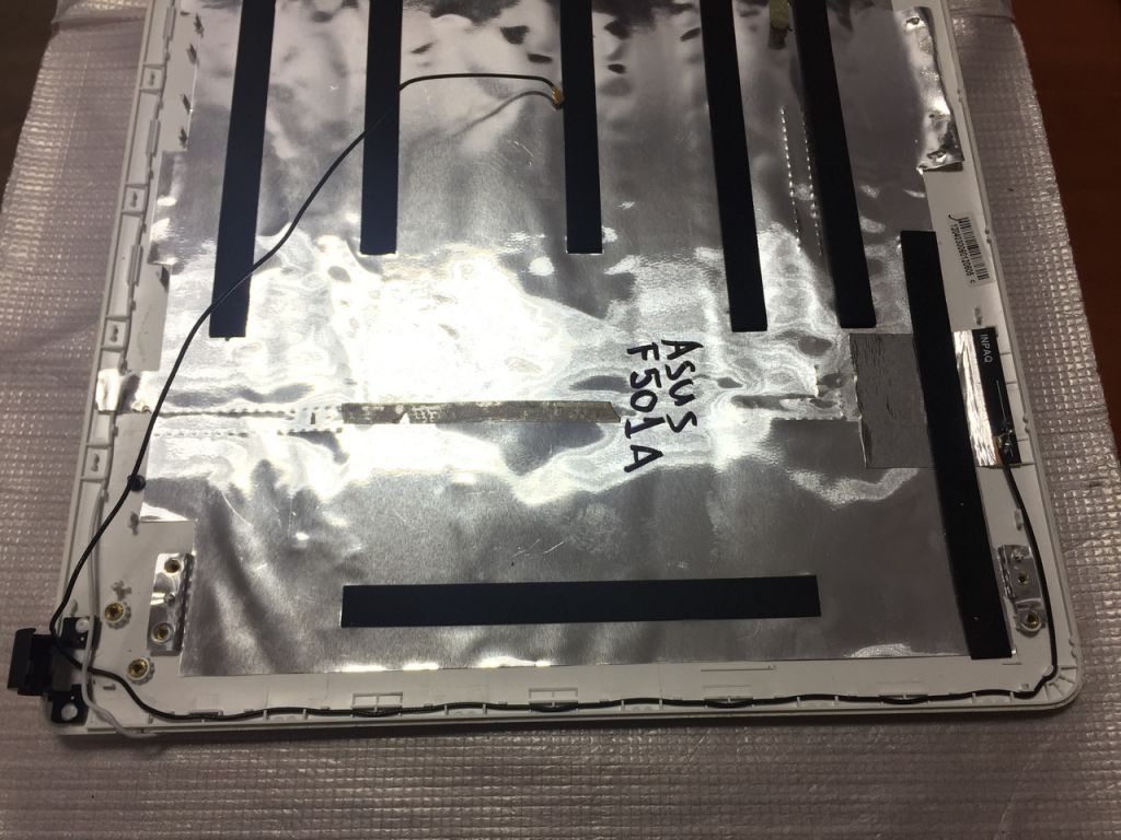 ASUS F501a крышка матрицы - фото фото фото 4