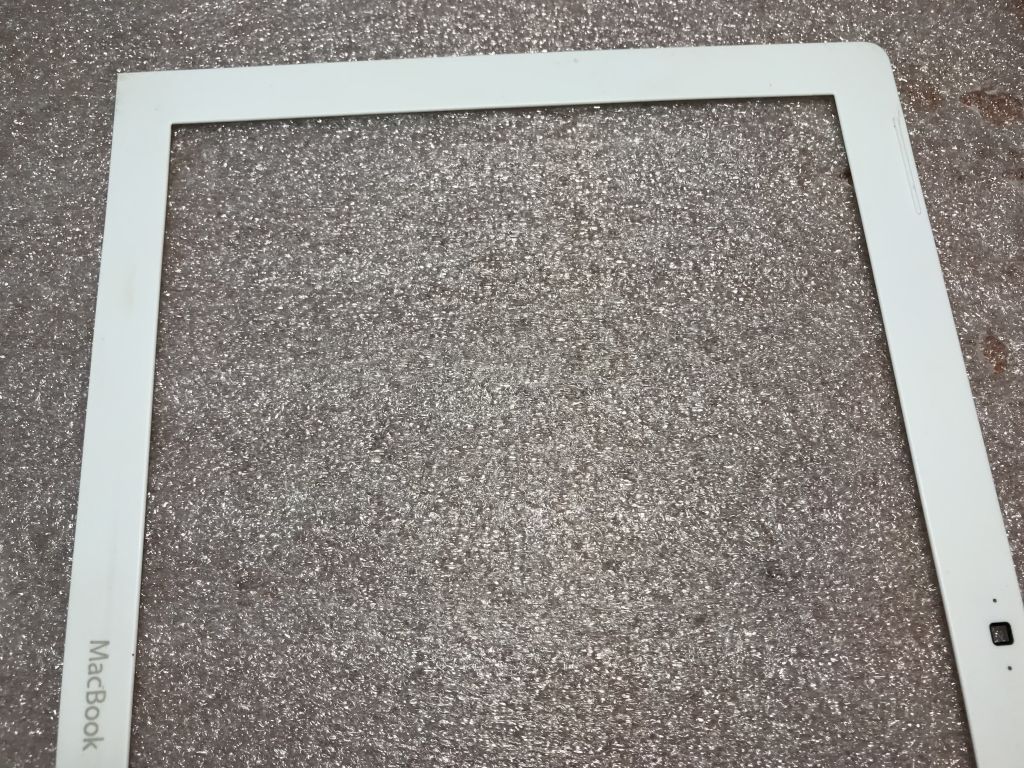 Apple Macbook A1181 13" Рамка матрицы - фото фото фото 2