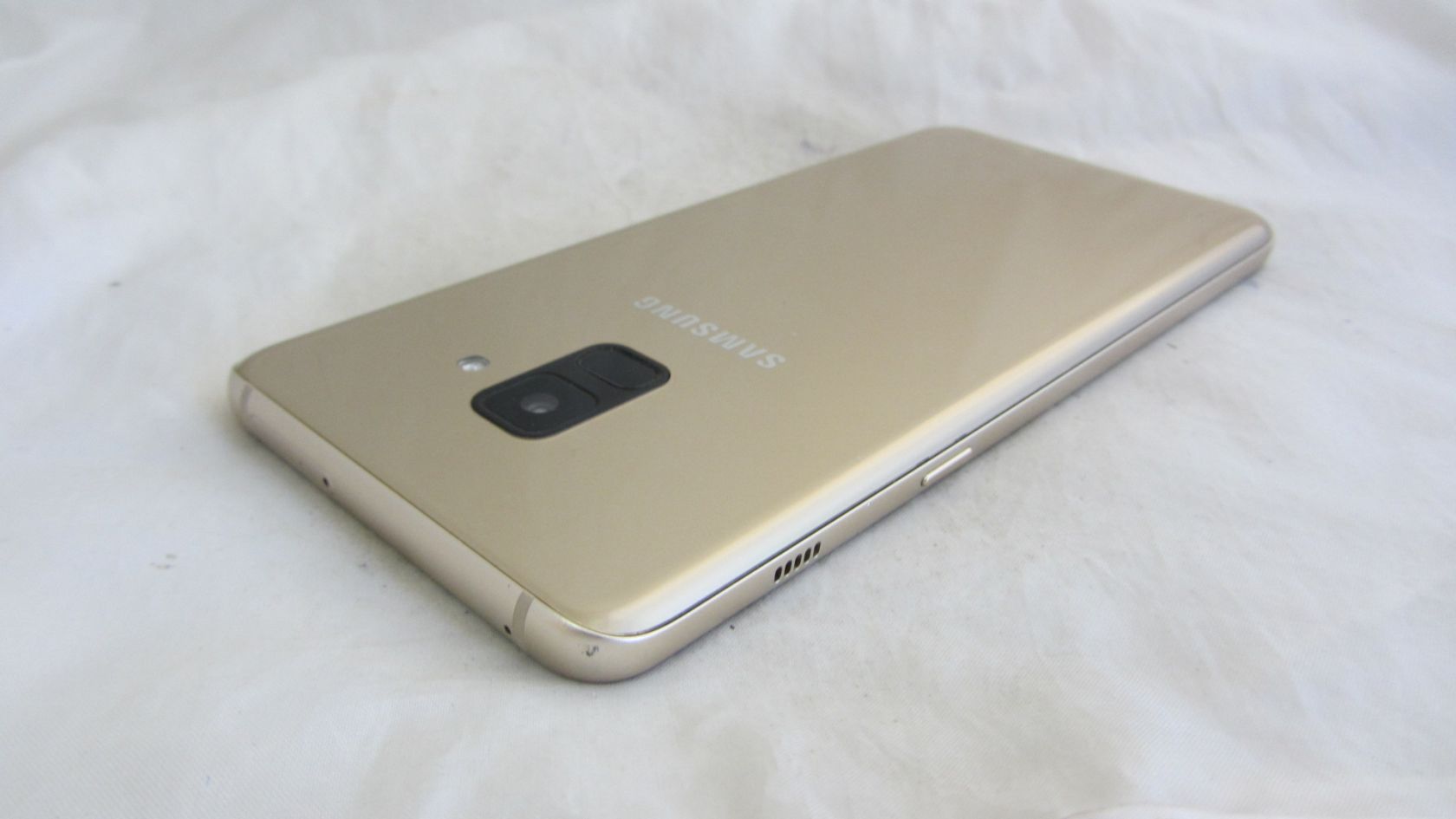 Samsung Galaxy A8 Plus 2018 32GB   (SM-A730F) Gold - фото фото фото 6