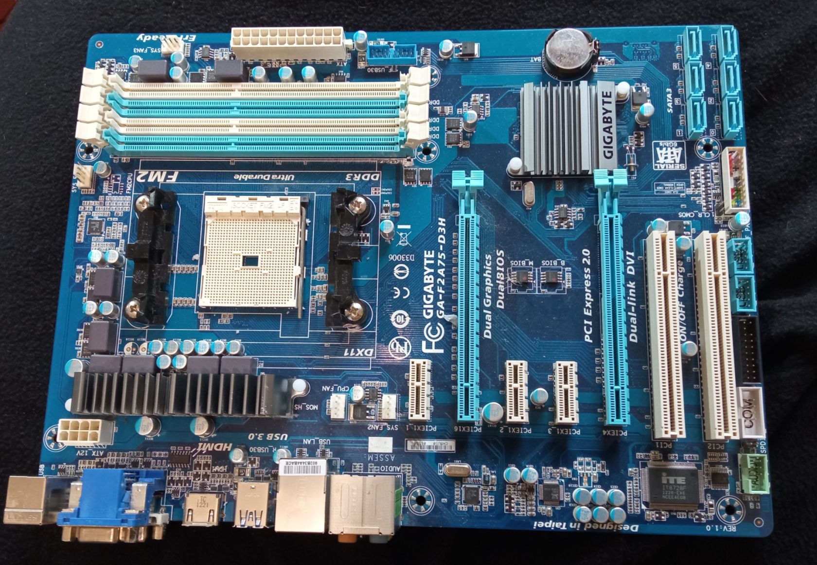 Материнська плата Gigabyte GA-F2A75-D3H                                                                           (sFM2, AMD A75, PCI-E x16) - фото фото фото 0