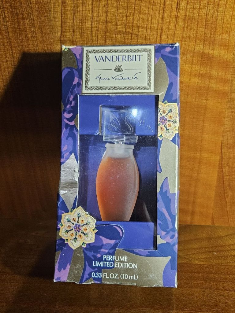 Vanderbilt Gloria Vanderbilt 10ml Parfum Limited Edition - фото фото фото 0