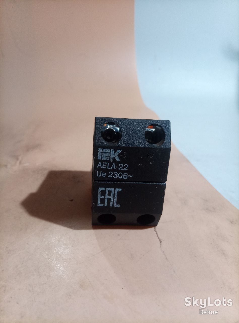 Контактний Блок IEK AELA-22 1NO з Підсвічуванням 230/240V для Кнопок 22 мм   (19943) - фото фото фото 1