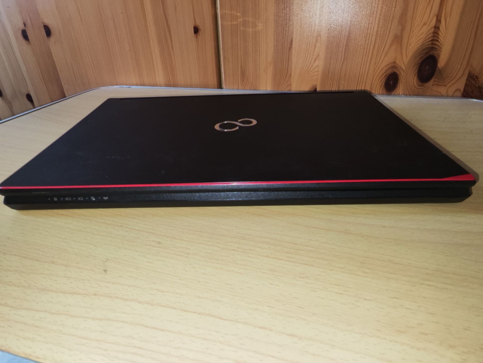 Fujitsu LifeBook E556  Core i3-6100U - фото фото фото 8