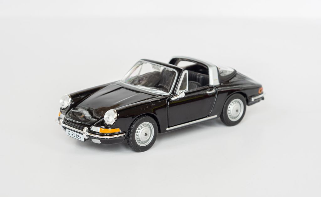 1:32 Porsche 911 1967 black, Bburago #12126 - фото фото фото 1