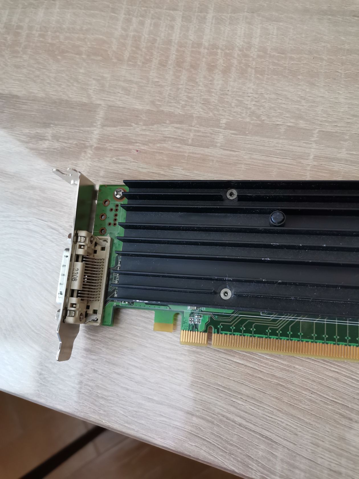 Видеокарта HP Nvidia Quadro NVS 290 256 mb DDR2 SDRAM PCI Express x16 - фото фото фото 2