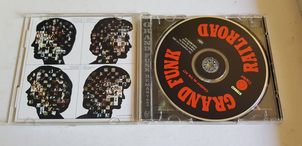 Grand Funk Railroad Caught In The Act CD фірмовий - фото фото фото 2