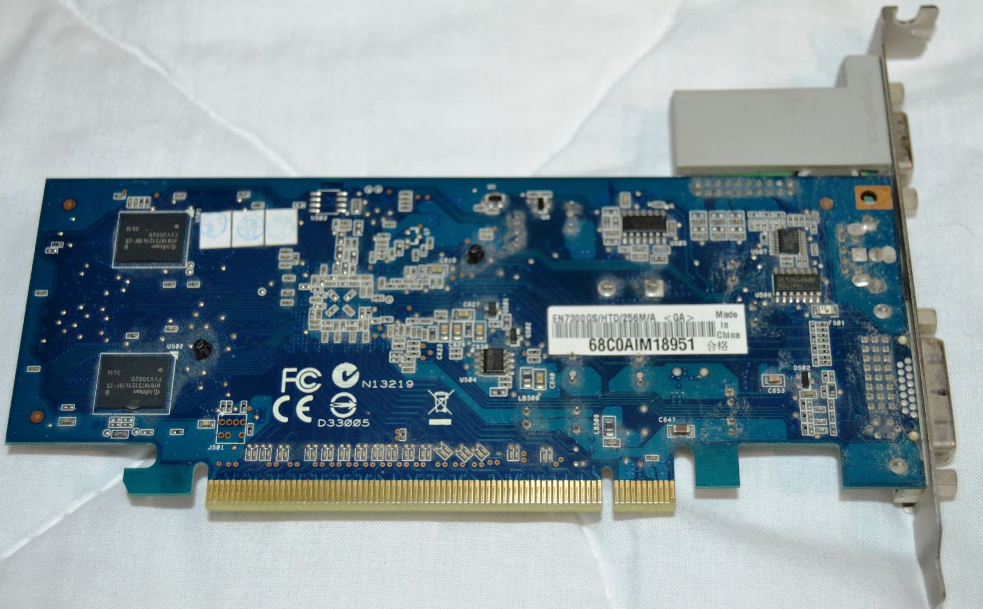 Продам Відеокарту Asus PCI-E 256MB GeForce 7300GS  (64bit) EN7300GS/HTD - фото фото фото 1