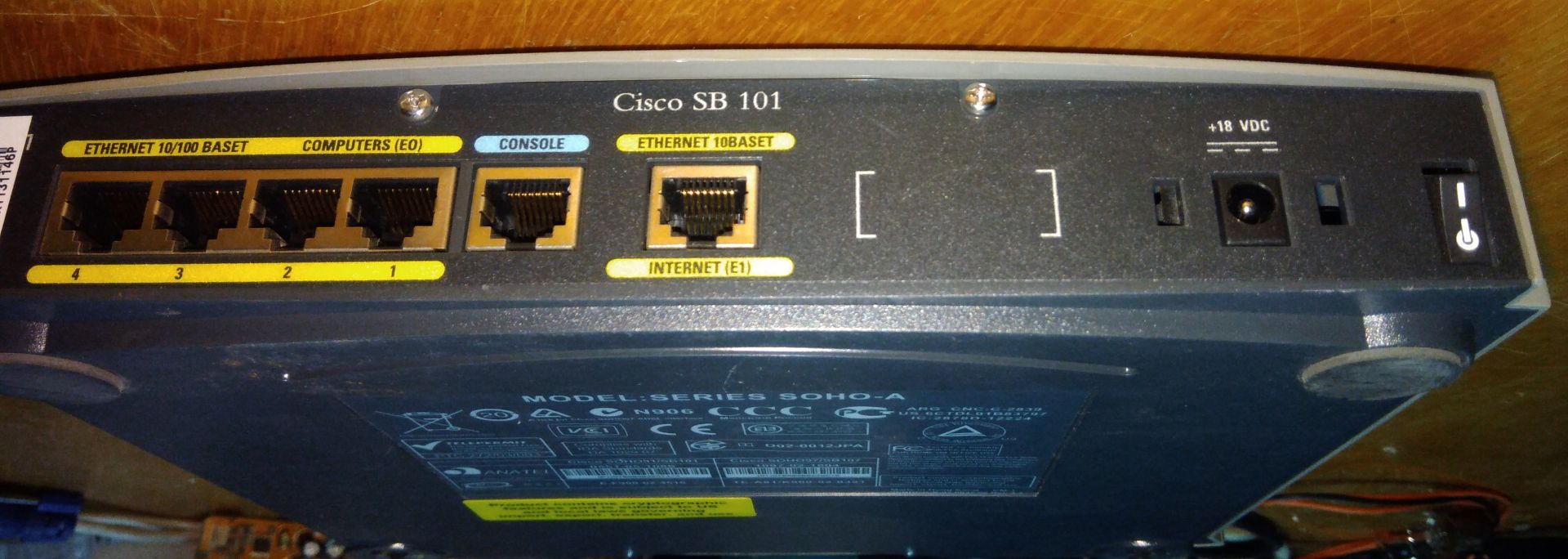 Роутер Cisco SB 101 - включається, загружається. Неробочий порт INTERNET      (E1) - фото фото фото 1