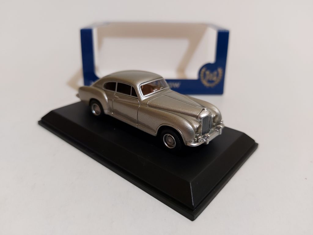 BoS 1:87 Bentley R-Type Continental Franay  (1954) - фото фото фото 4