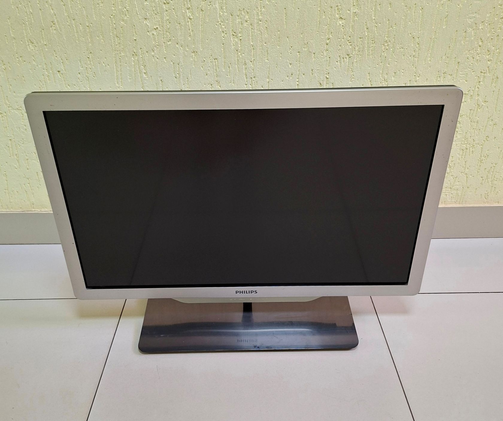 32″LCD телевізор Philips 32PFL7406K| FullHD, вживаний - фото фото фото 0