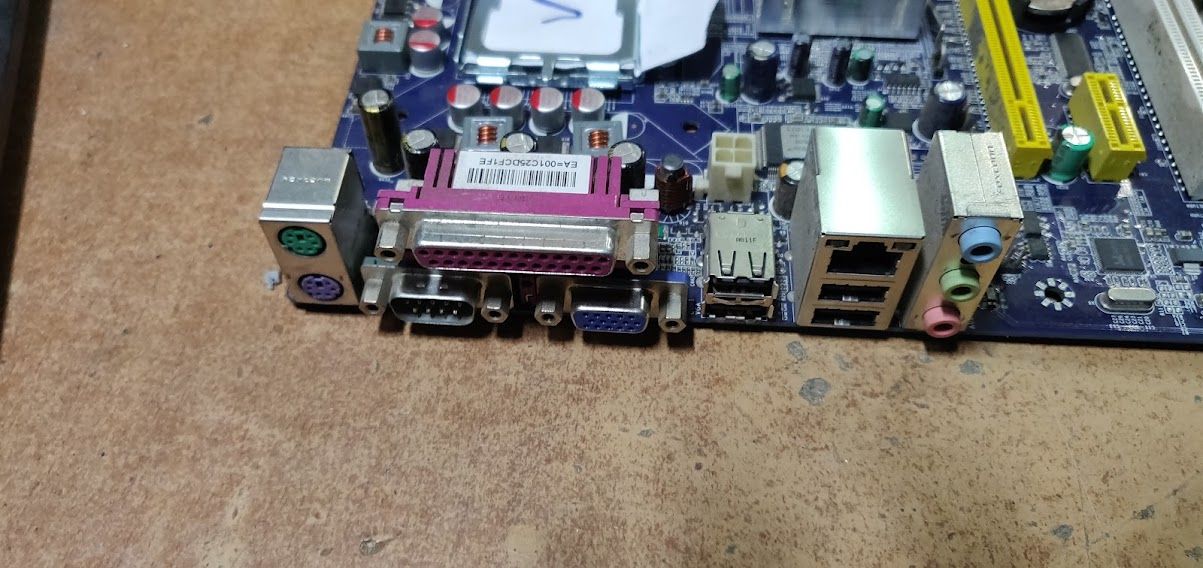 Мат. плата Foxconn 45CMX-K LGA775 i945GC PCI-E+SVGA+LAN SATA MicroATX 2DDR2 № 211110 - фото фото фото 2