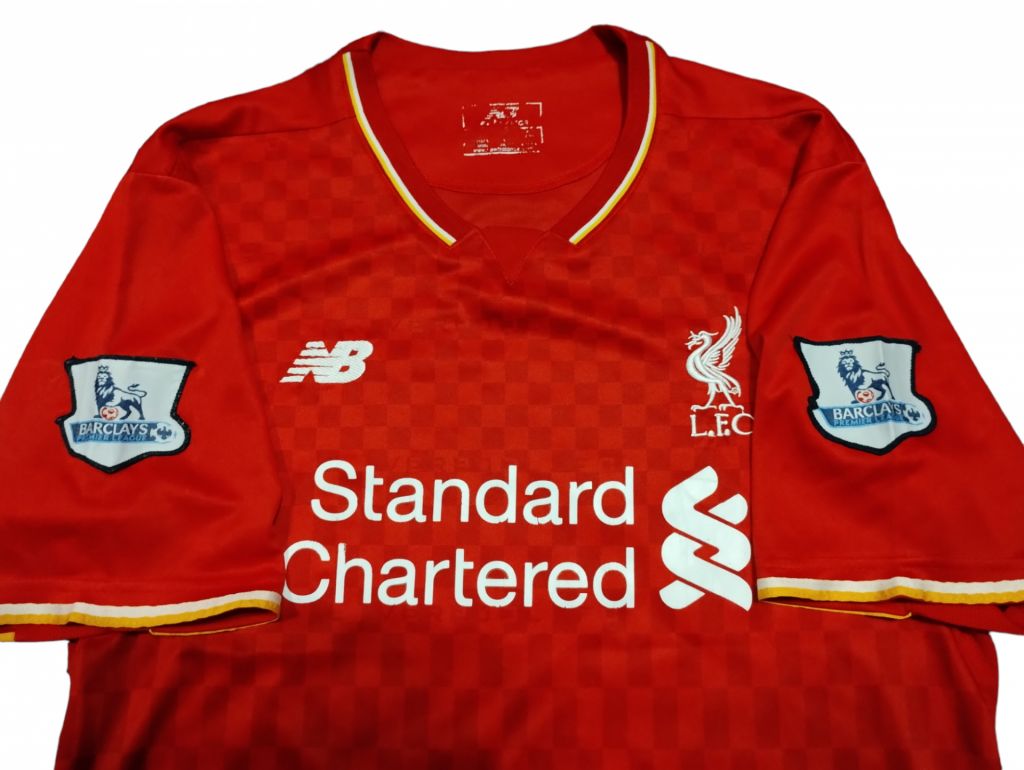 Футболка Liverpool FC р-р. S-М - фото фото фото 1