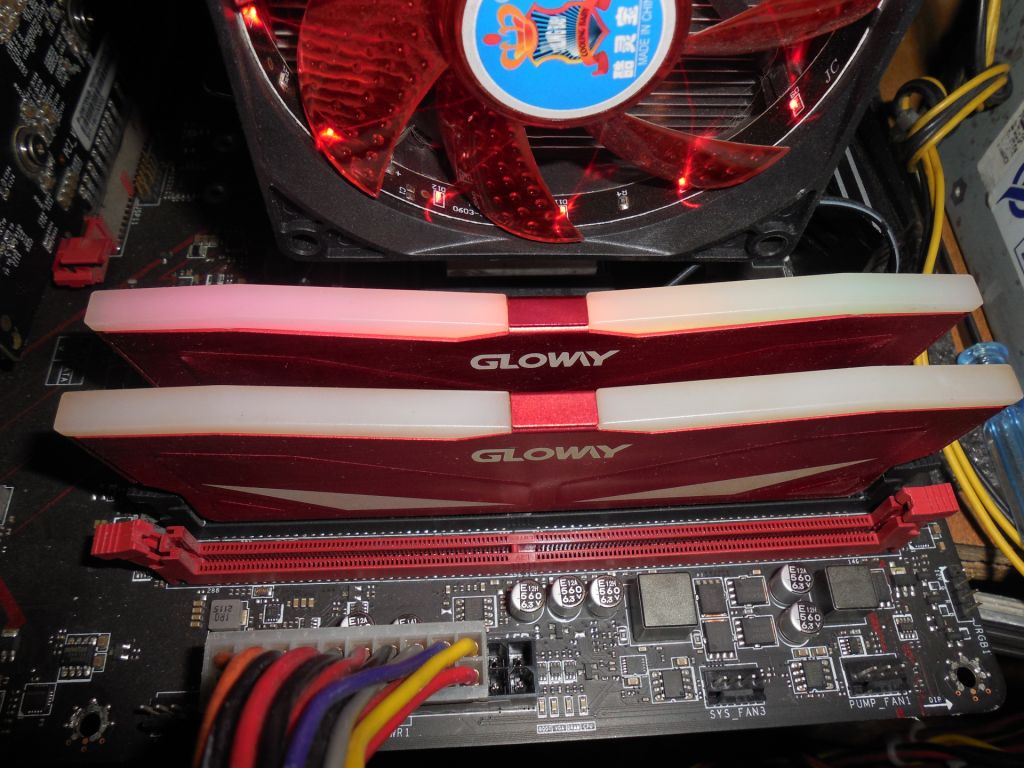 Gloway 16Gb DDR4 3000MHz RGB б/в - фото фото фото 3