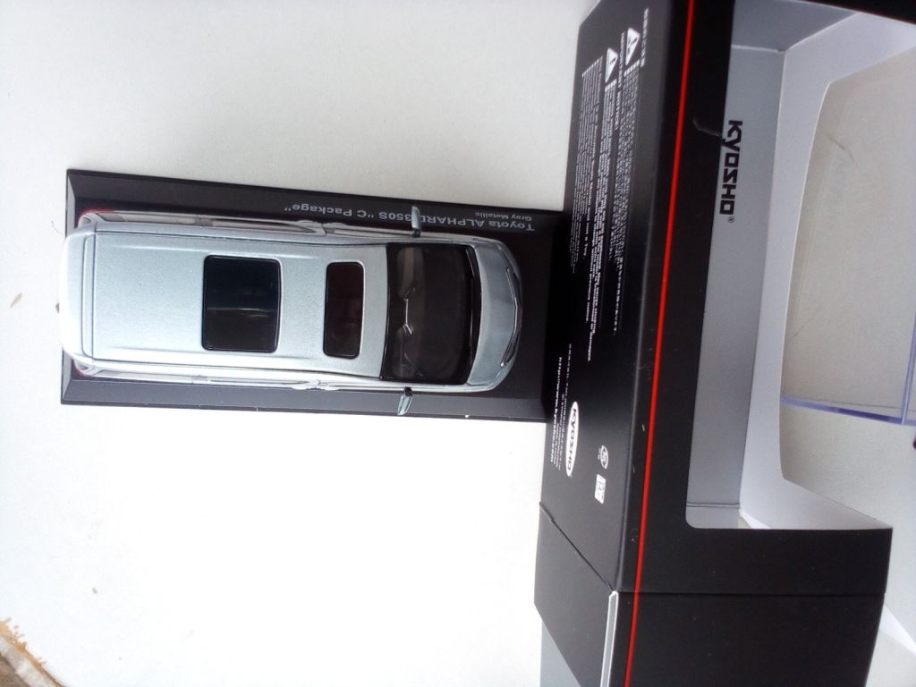 Toyota Alphard by Kyosho 1:43 - фото фото фото 4