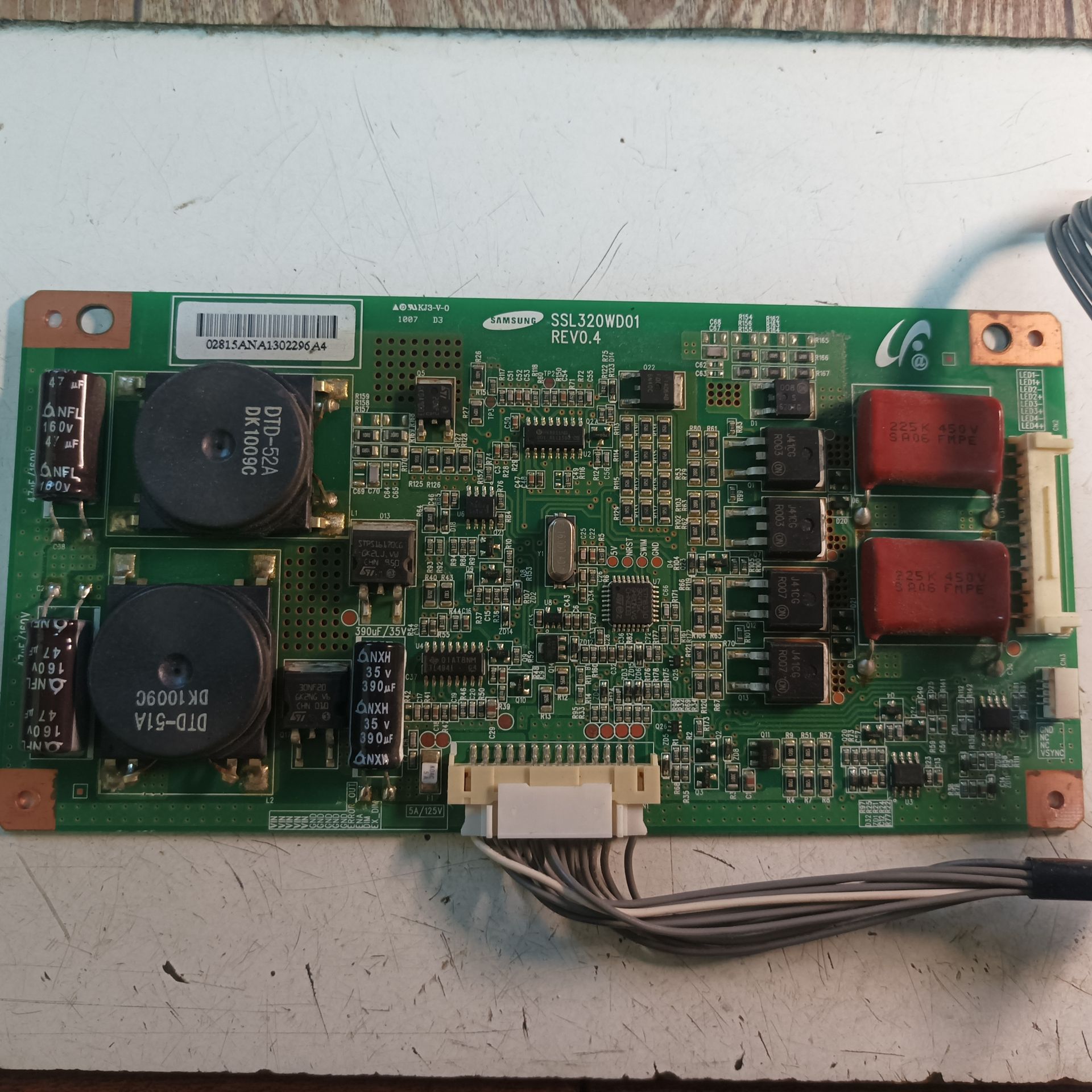 LED Driver SSL320WD01 REV0.4 32SL736, 32VL733 - фото фото фото 0