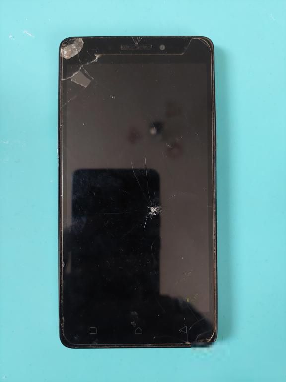 Lenovo Vibe P1MA40 2/16GB - фото фото фото 0