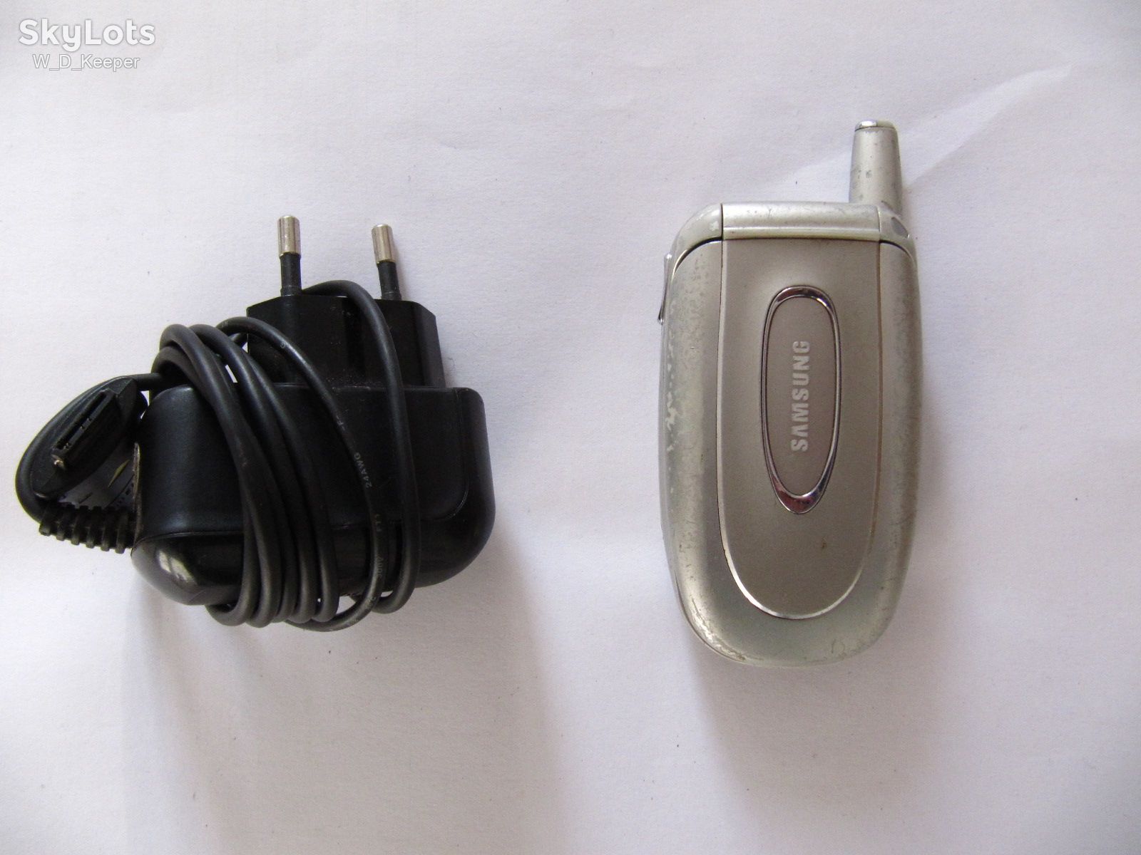 Samsung SGH-X450 розкладушка 2003 року з зарядкою та батареєю, робочий, кнопковий мобільний телефон - фото фото фото 3