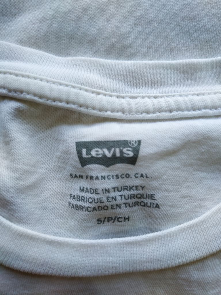 Футболка біла жіноча LEVIS p-p S - фото фото фото 4